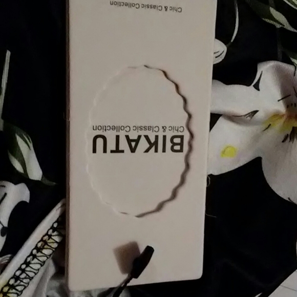 Bikatu tie back dress sizeM - Picture 6 of 6